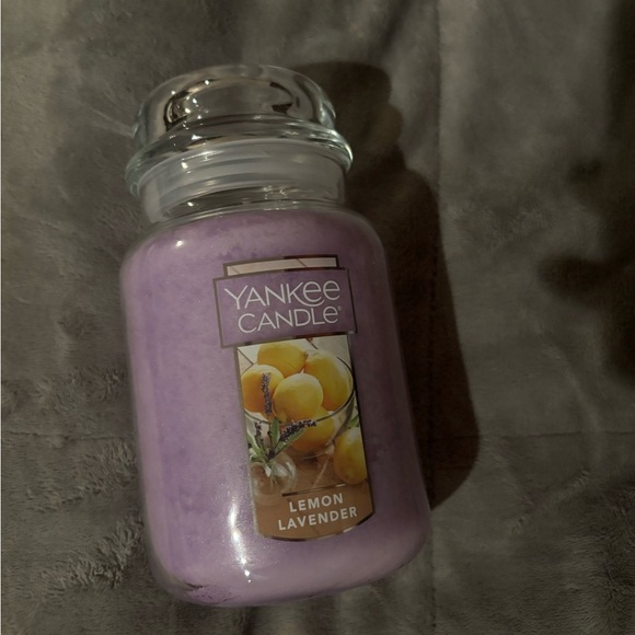 Yankee Candle Purple Jar Bath & Body - Picture 1 of 2